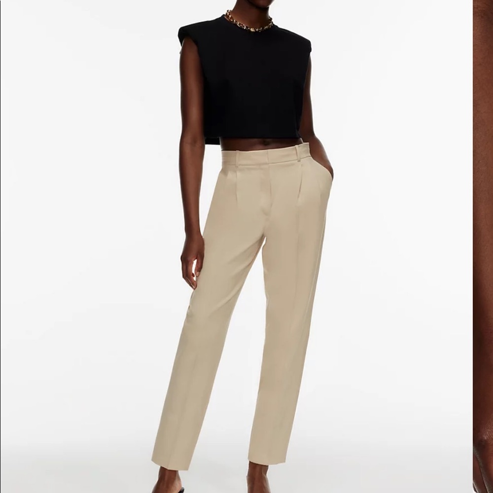 Aritzia Crème Work Pant